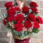 Букет из роз и маттиолы "Багряная"