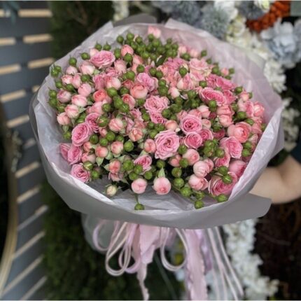 Букет из кустовых роз "Дольче Вита"