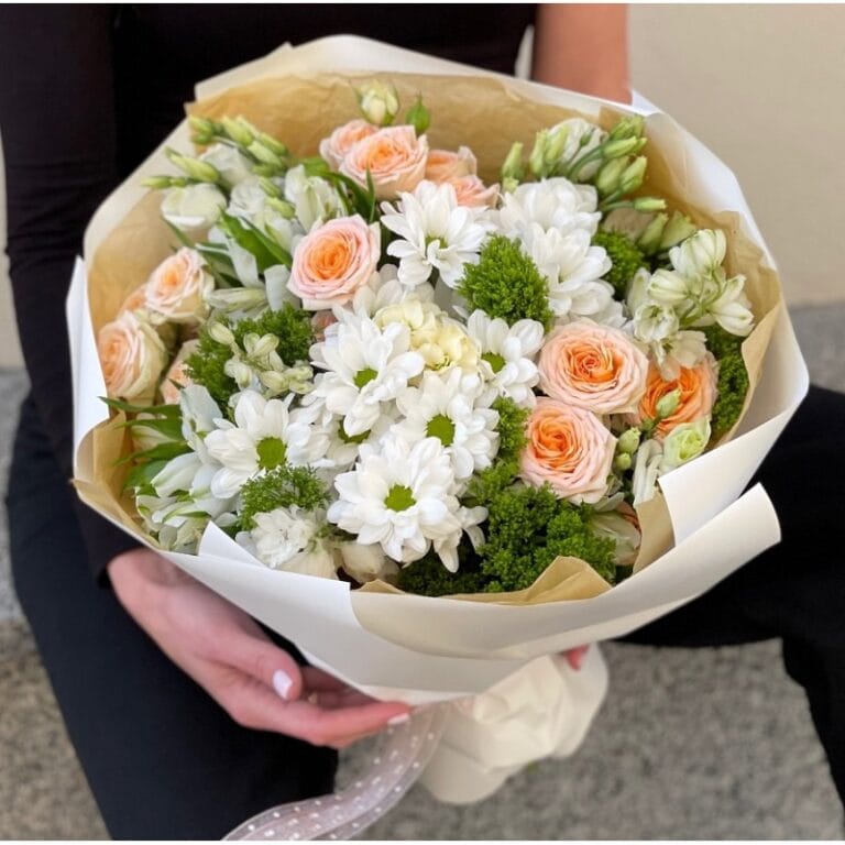 Букет из кустовой розы