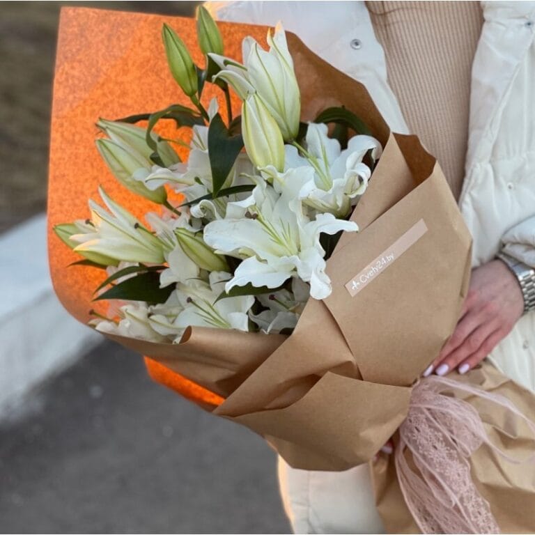 Букет из лилий "Мисс очарование"