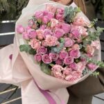 Букет из кустовой розы "Пируэт"