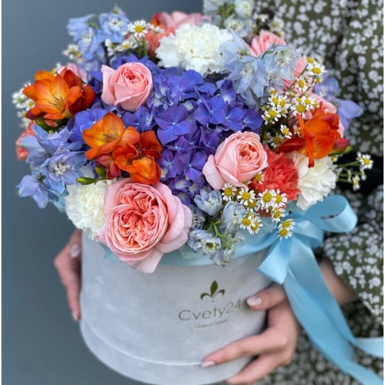 Цветы в шляпной коробке "Прованс"