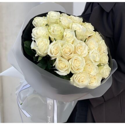 Букет из белых роз "Выше всех похвал"
